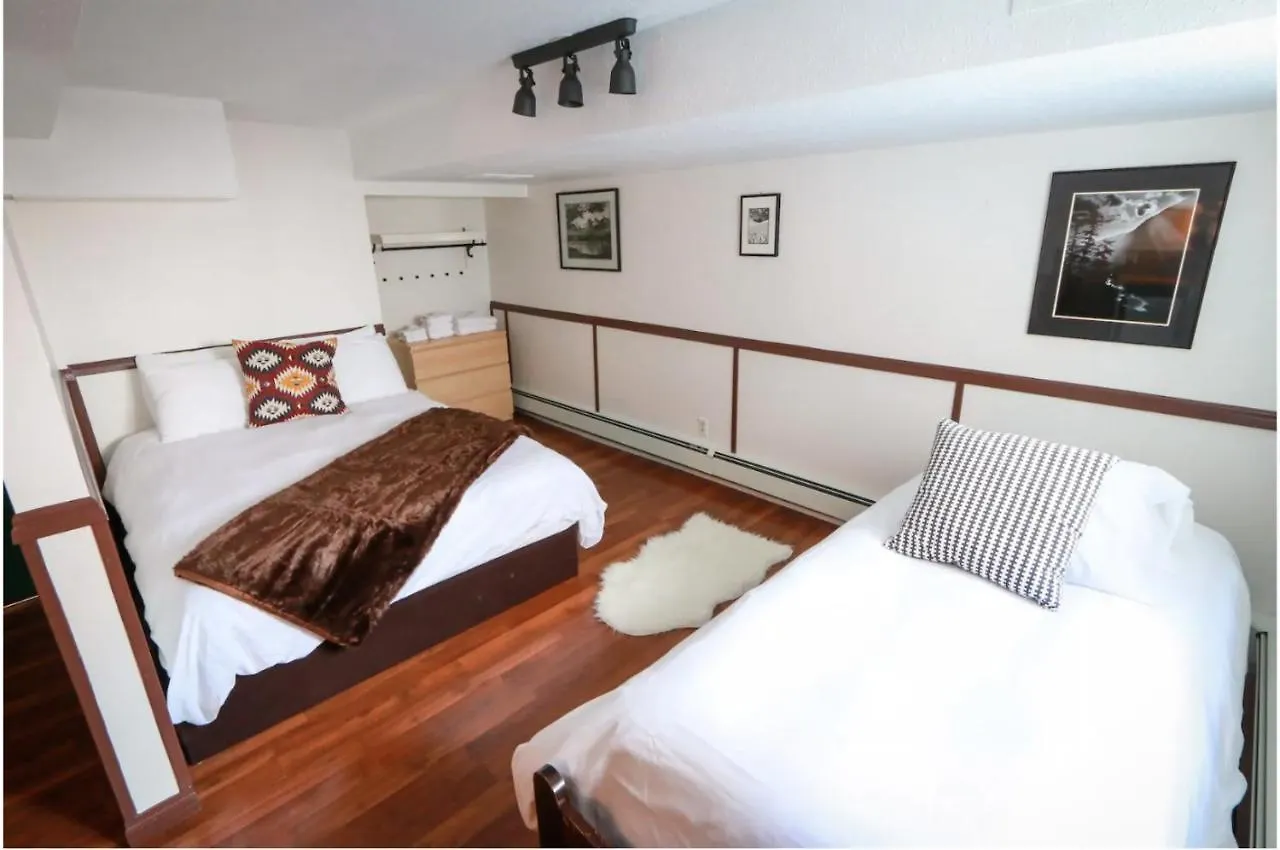 Banff'S Enchanted Forest Basement Suite Apartman