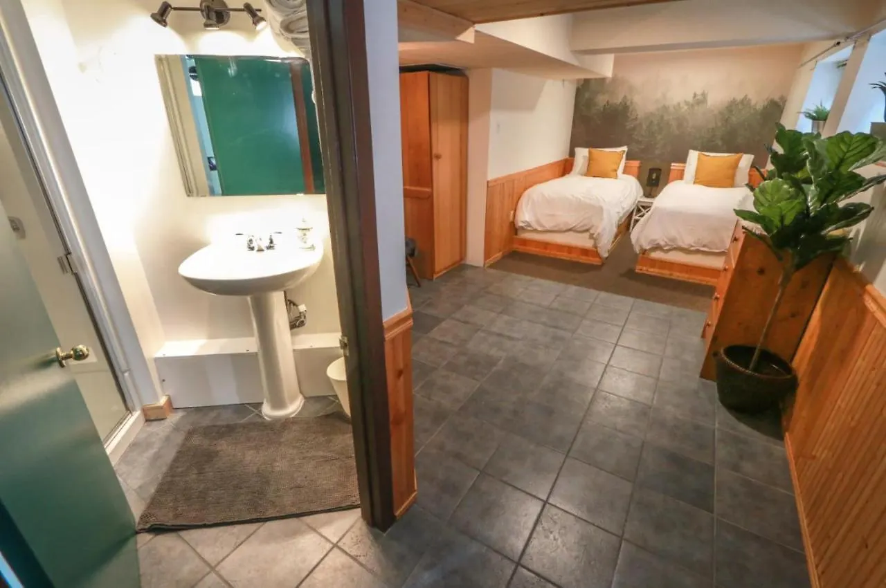 Apartman Banff'S Enchanted Forest Basement Suite