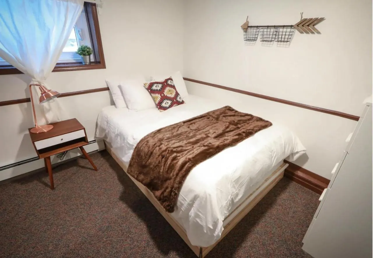 Banff'S Enchanted Forest Basement Suite Kanada